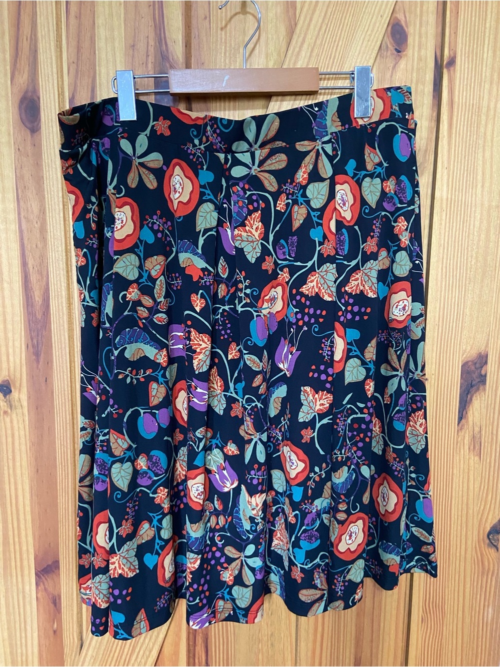 Cottage core Lulu RoseNavy Circle Skirt with Multicolor Blooms with large pocket - Picture 2 of 6